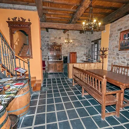 Chalet Charming In With Shared Pool *
