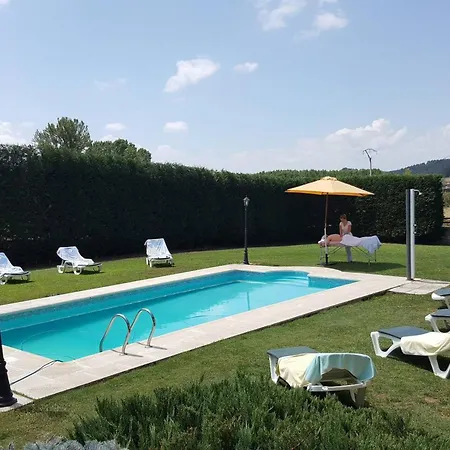 Charming In With Shared Pool Chalet *